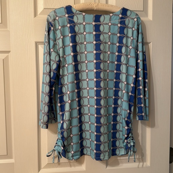 Lulu B size Medium Shades of Blue 3/4 Sleeve Top - Picture 2 of 9